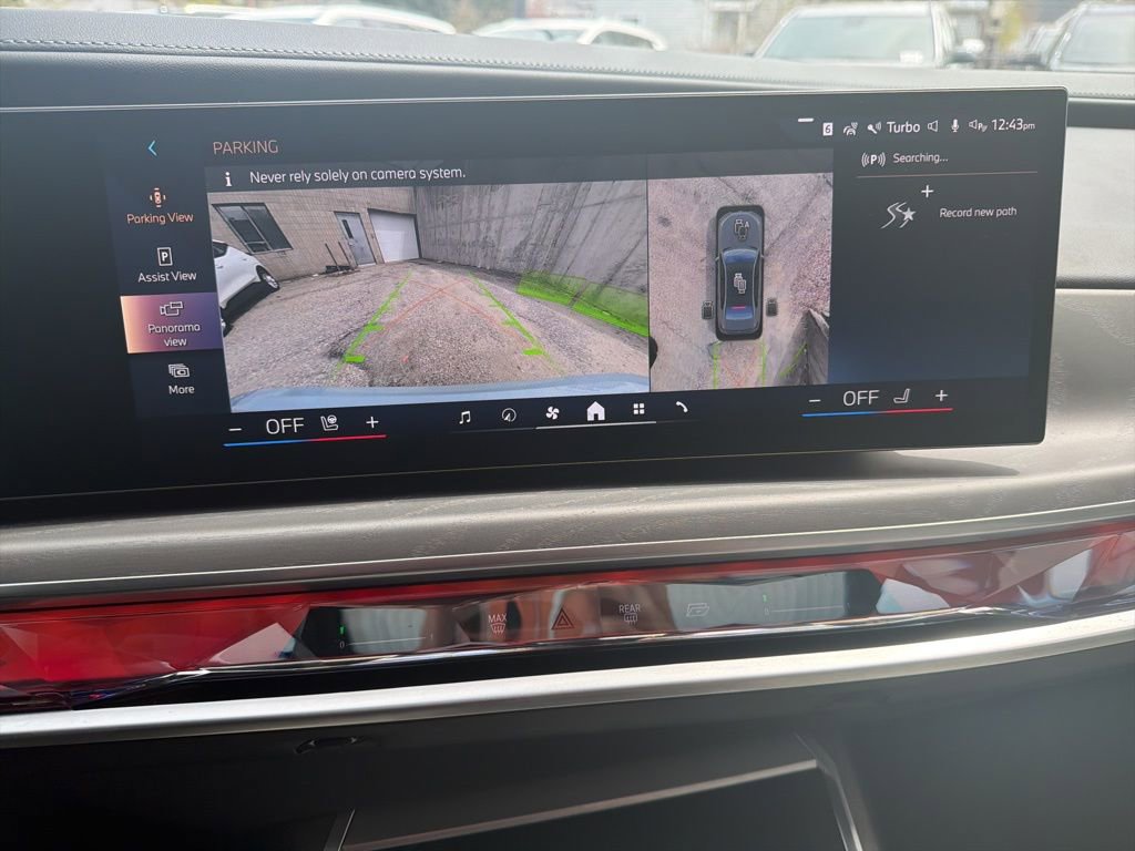 Used 2025 BMW i7 eDrive50 w/ M Sport Package RWD image 31