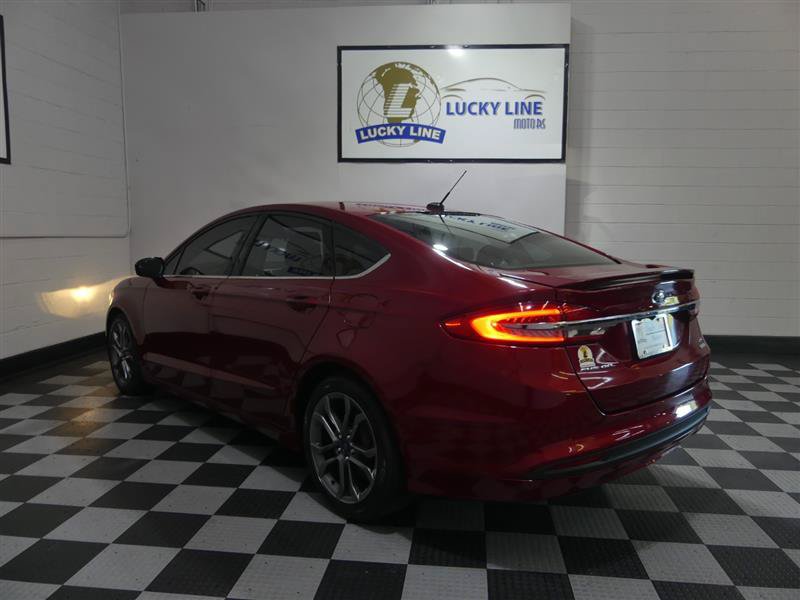 Used 2017 Ford Fusion SE w/ Equipment Group 201A FWD image 11
