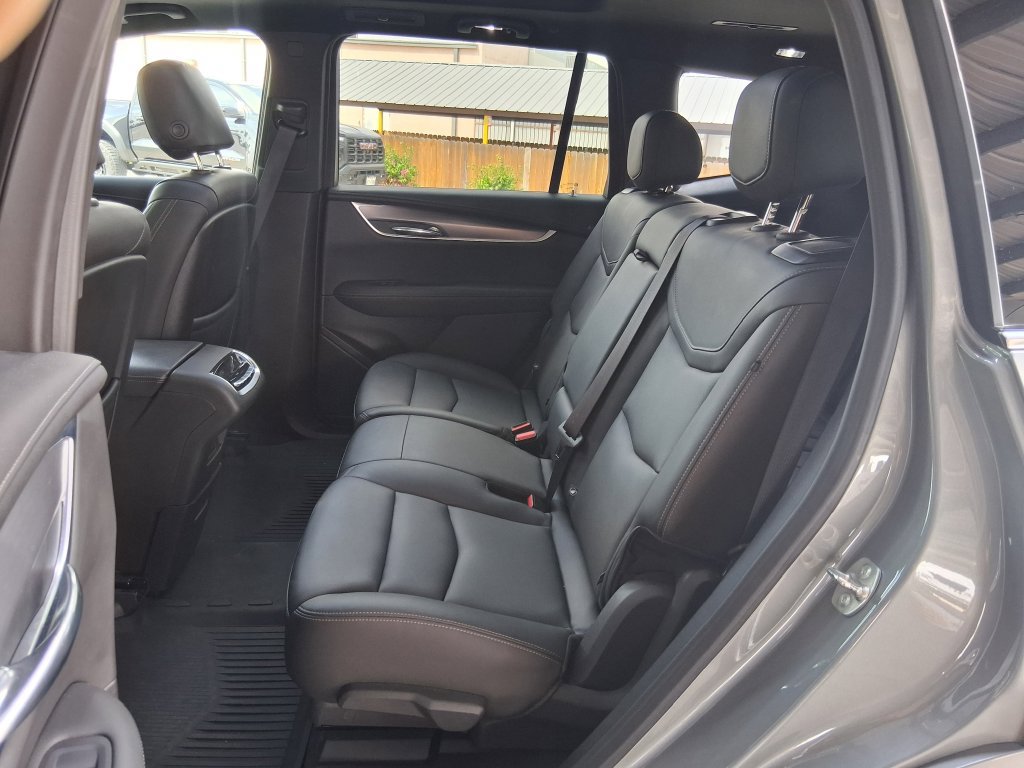 Certified 2024 Cadillac XT6 Luxury w/ LPO, Floor Liner Package FWD image 22