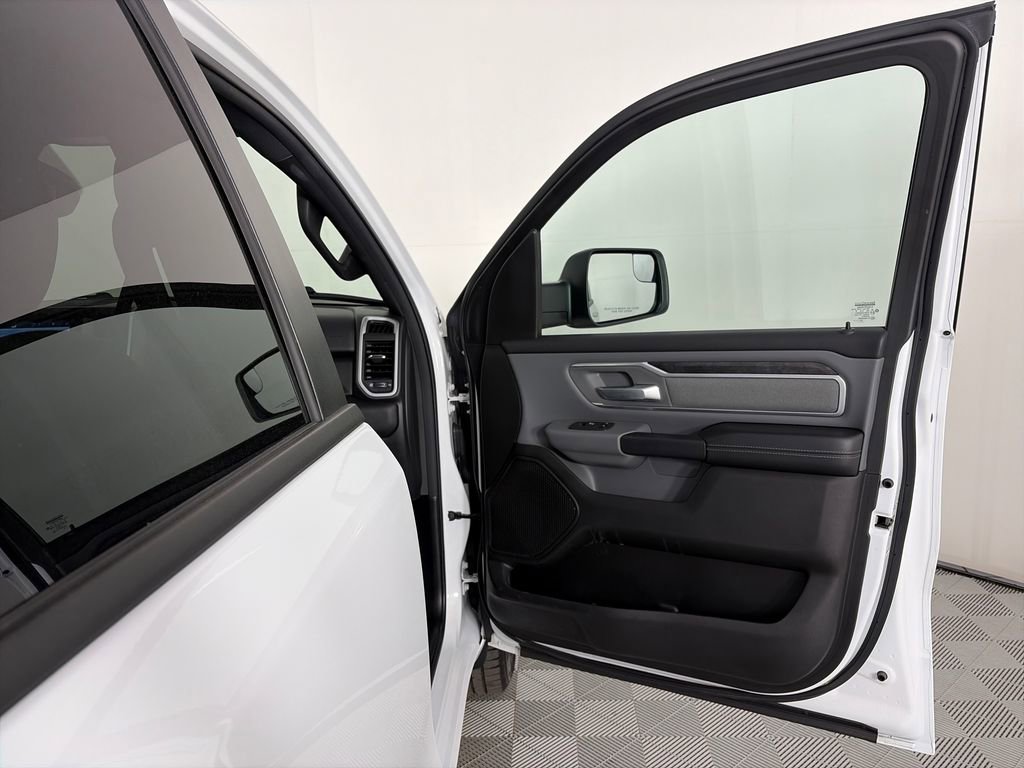 Used 2022 RAM 1500 Big Horn AWD/4WD image 30