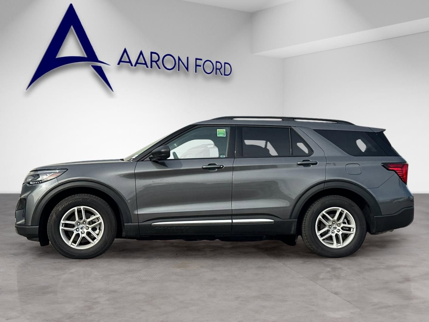 New 2025 Ford Explorer Active w/ Active Comfort Package image 3