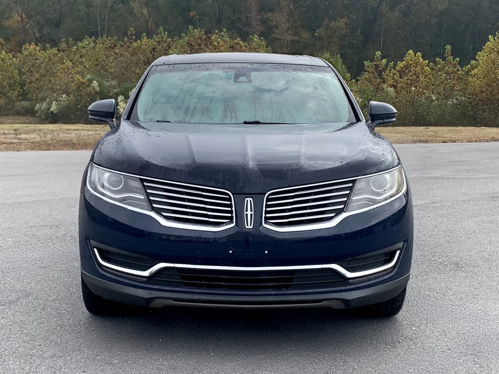 Used 2018 Lincoln MKX Reserve w/ Driver Assistance Package FWD image 2