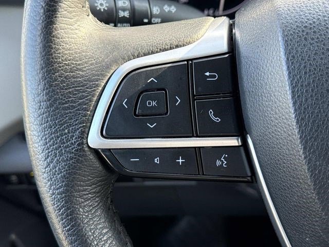 Used 2024 Toyota Sienna XLE image 25