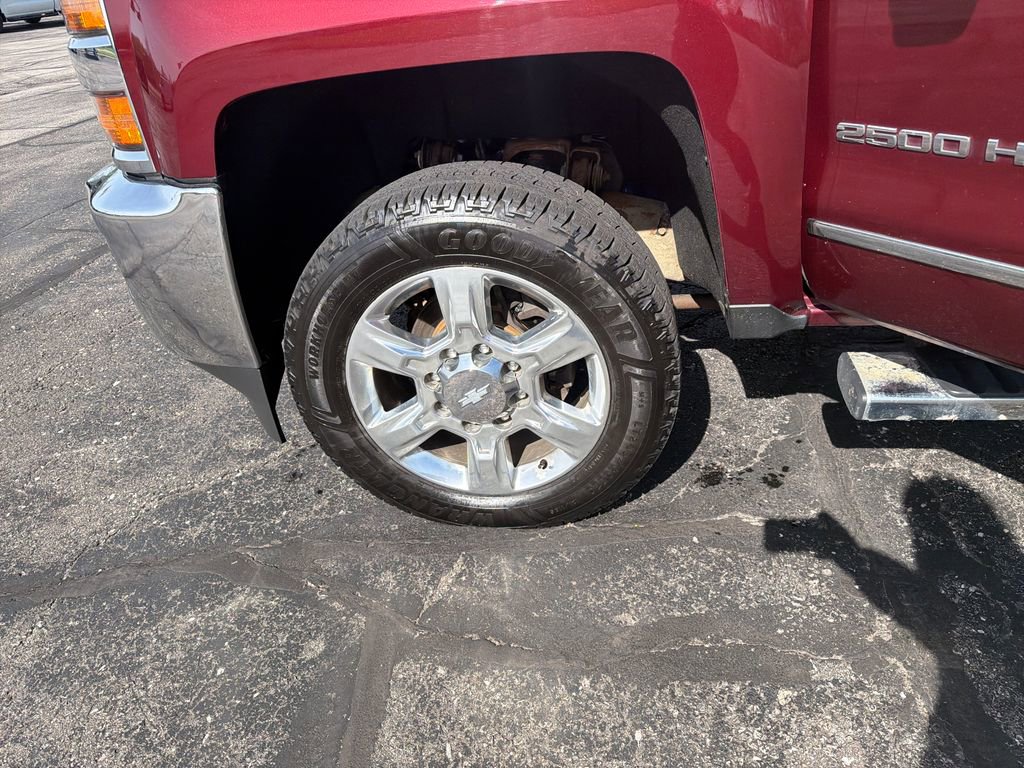 Used 2017 Chevrolet Silverado 2500 LTZ w/ Duramax Plus Package AWD/4WD image 28