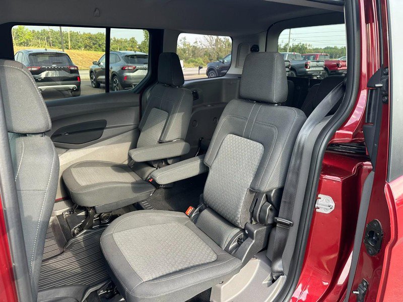 Used 2020 Ford Transit Connect XLT image 10