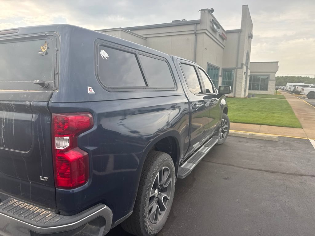 Used 2021 Chevrolet Silverado 1500 LT w/ Z71 Off-Road Package AWD/4WD image 5