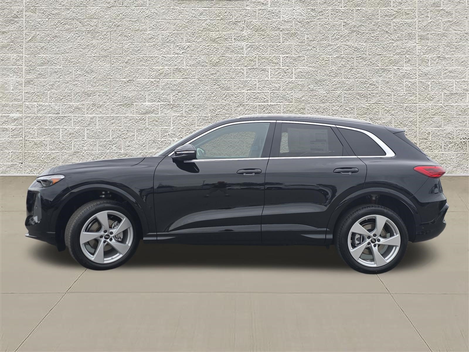 New 2026 Audi Q5 Premium Plus AWD/4WD image 4