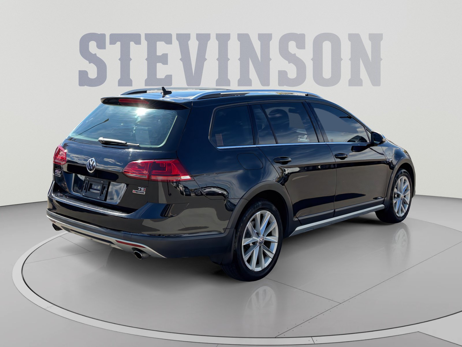 Used 2017 Volkswagen Golf Alltrack S AWD/4WD image 5