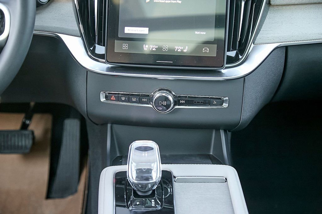 New 2026 Volvo XC90 T8 Plus w/ Protection Package Premier AWD/4WD image 28