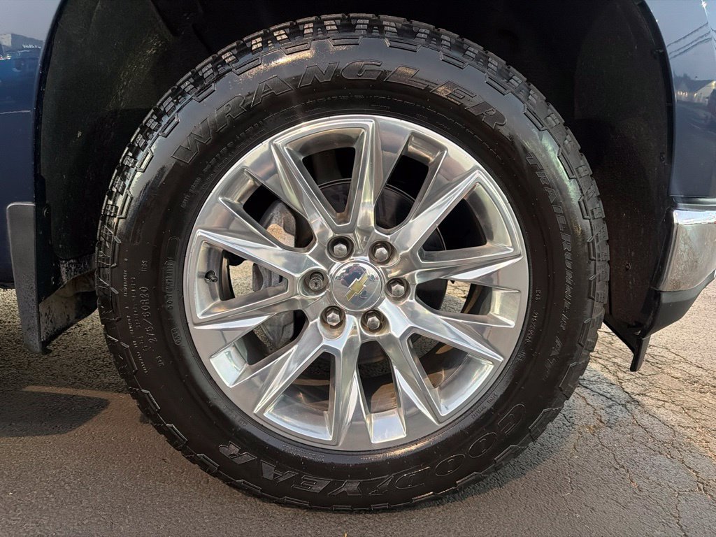Used 2022 Chevrolet Silverado 1500 LTZ w/ LTZ Premium Package AWD/4WD image 44