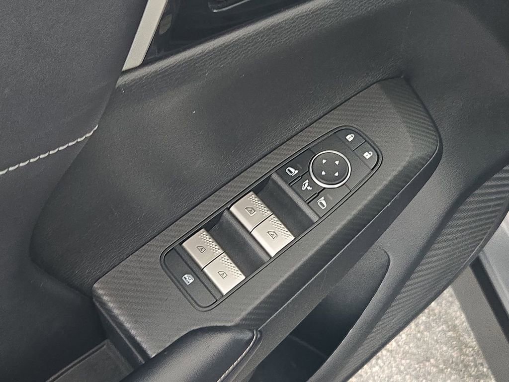 Used 2024 Mitsubishi Outlander SE image 28