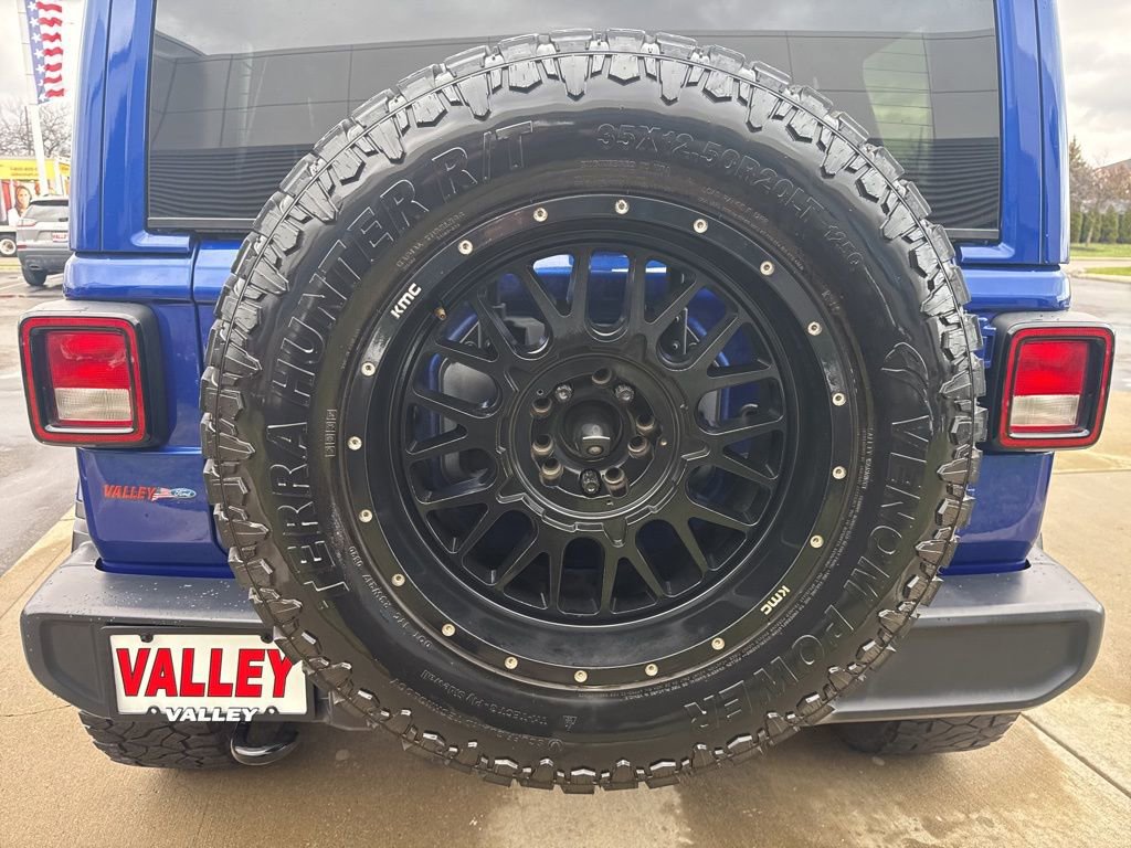 Used 2019 Jeep Wrangler Unlimited Sahara w/ Uconnect 4C Nav & Sound Group image 48