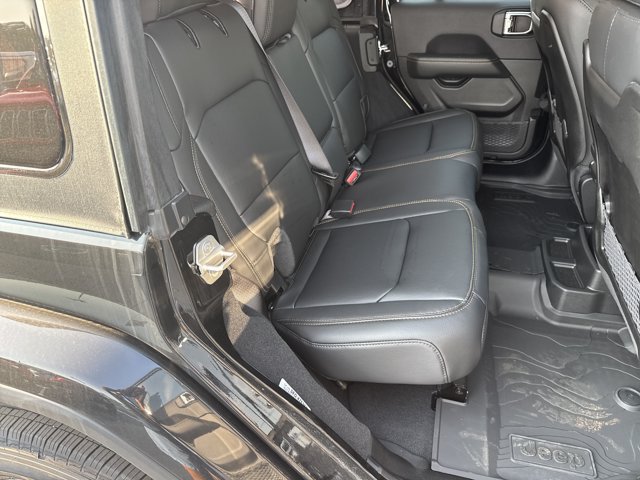 New 2026 Jeep Wrangler Unlimited Sahara AWD/4WD image 13