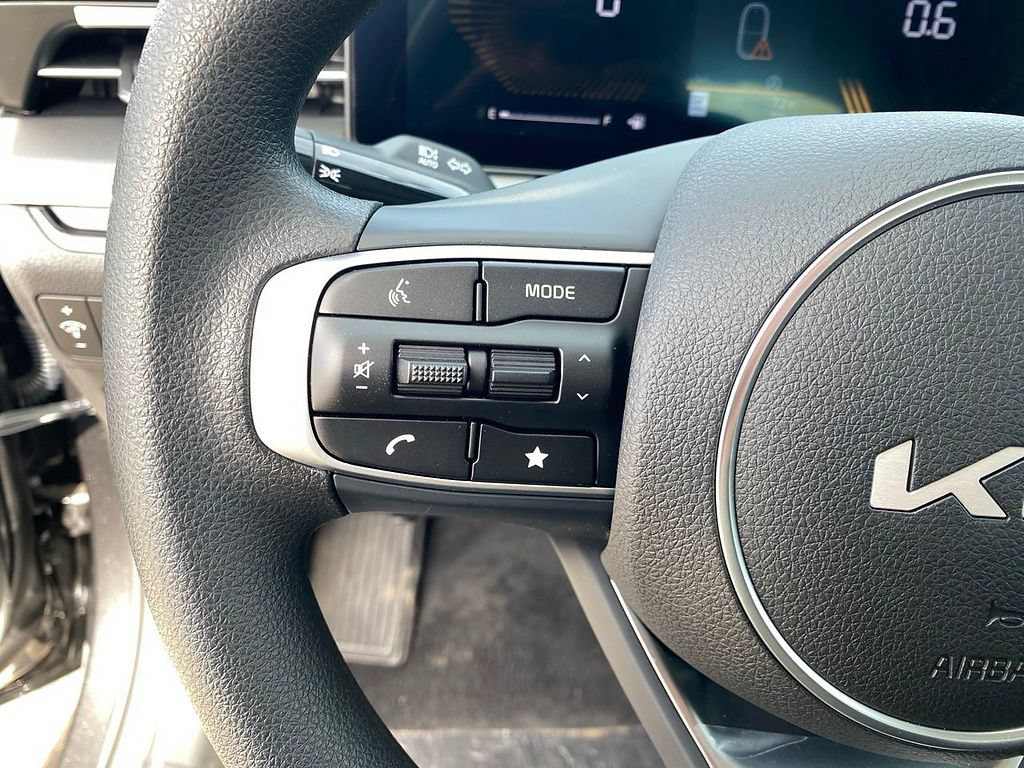 New 2026 Kia K5 LXS FWD image 15
