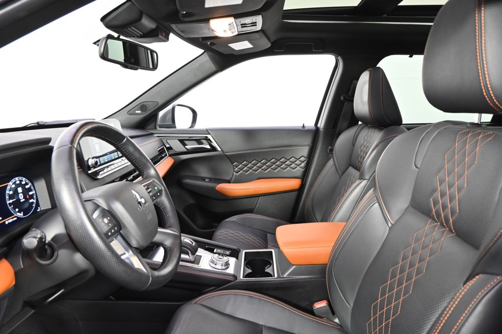 Used 2022 Mitsubishi Outlander SEL image 13