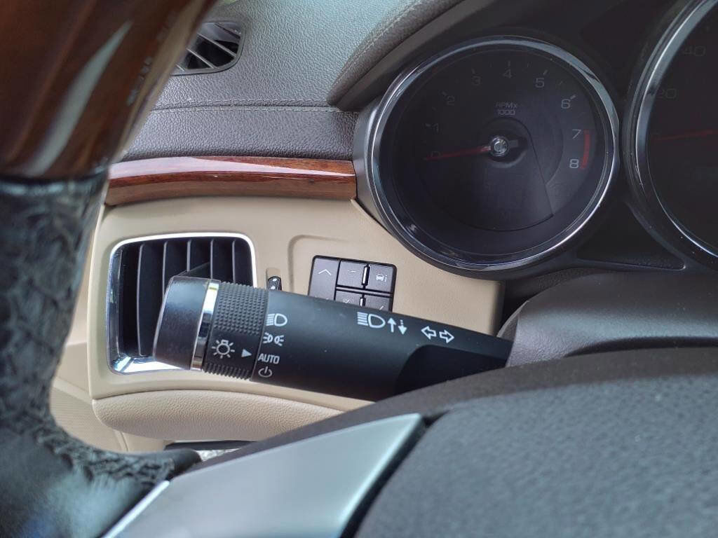 Used 2012 Cadillac CTS Luxury image 17