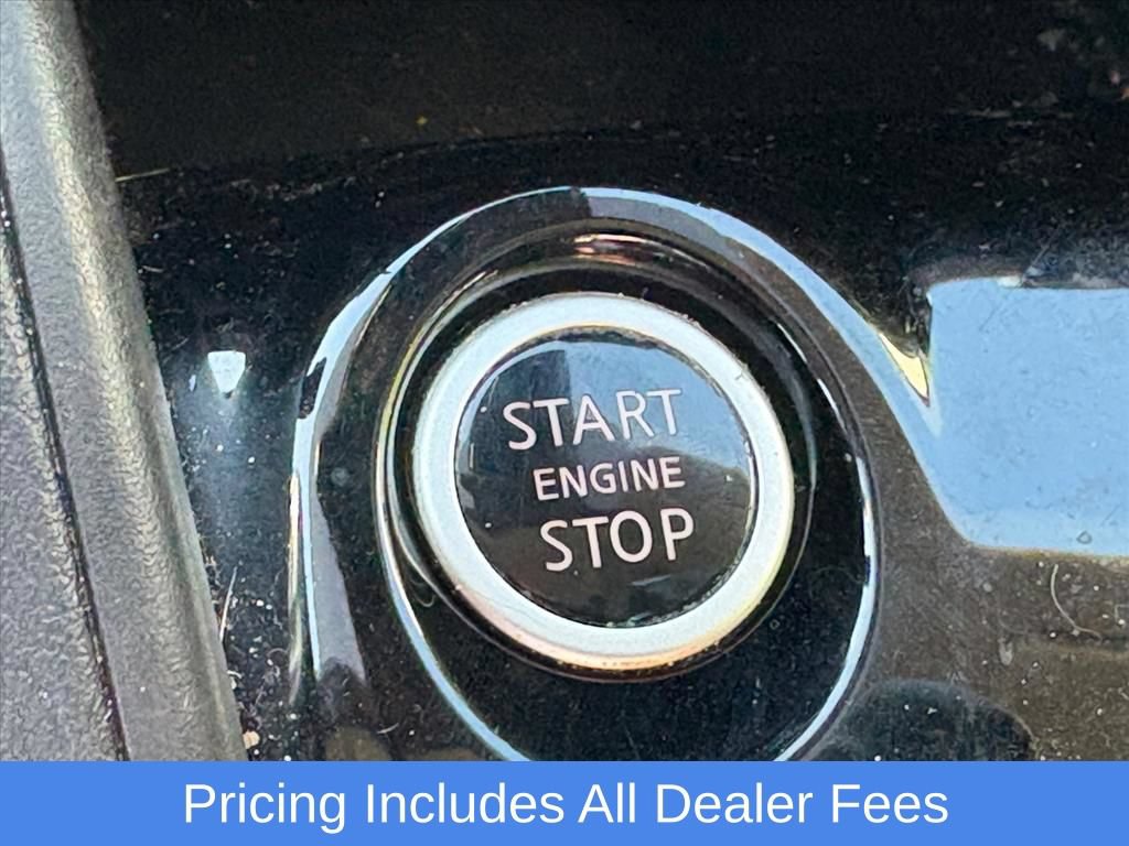Used 2020 Nissan Versa SV FWD image 12