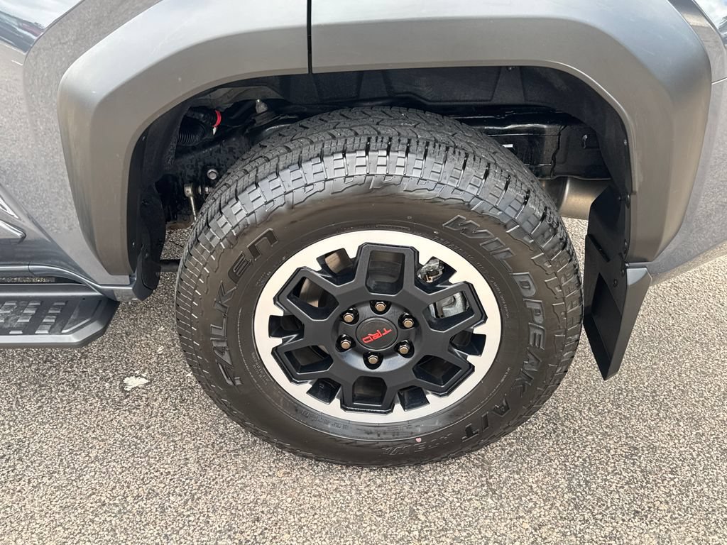 Used 2025 Toyota 4Runner TRD Off-Road AWD/4WD image 39
