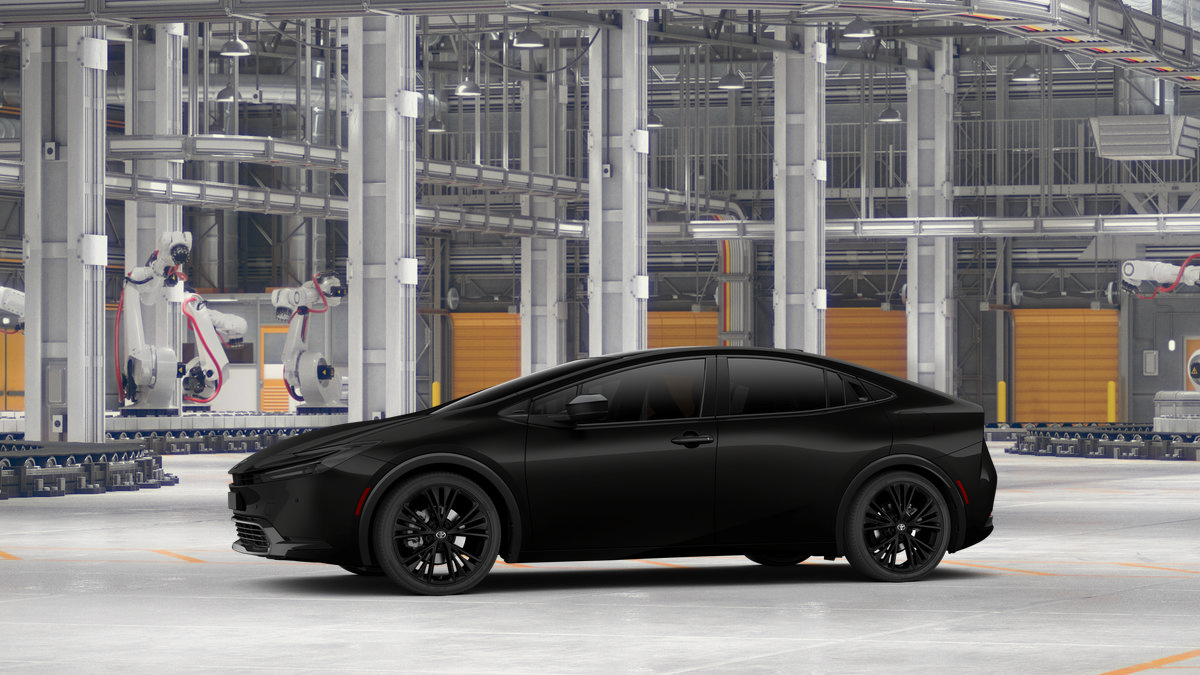 New 2027 Toyota Prius Plug-In Hybrid FWD image 3