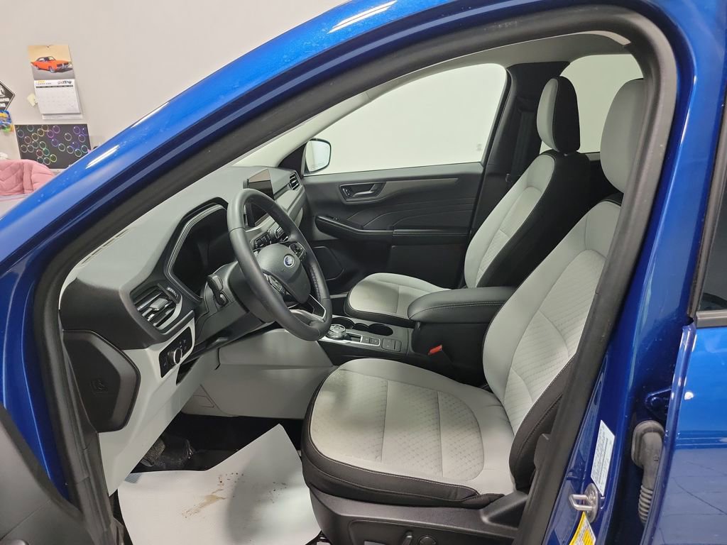 Used 2023 Ford Escape Active image 29