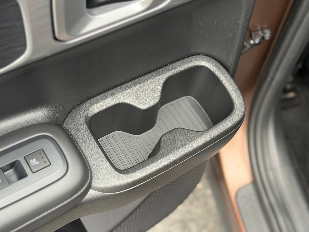 Used 2025 Hyundai Santa Fe Limited AWD/4WD image 13