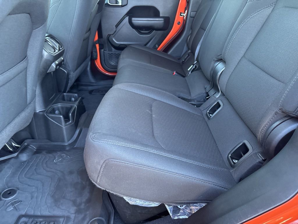 Used 2023 Jeep Gladiator Sport AWD/4WD image 19