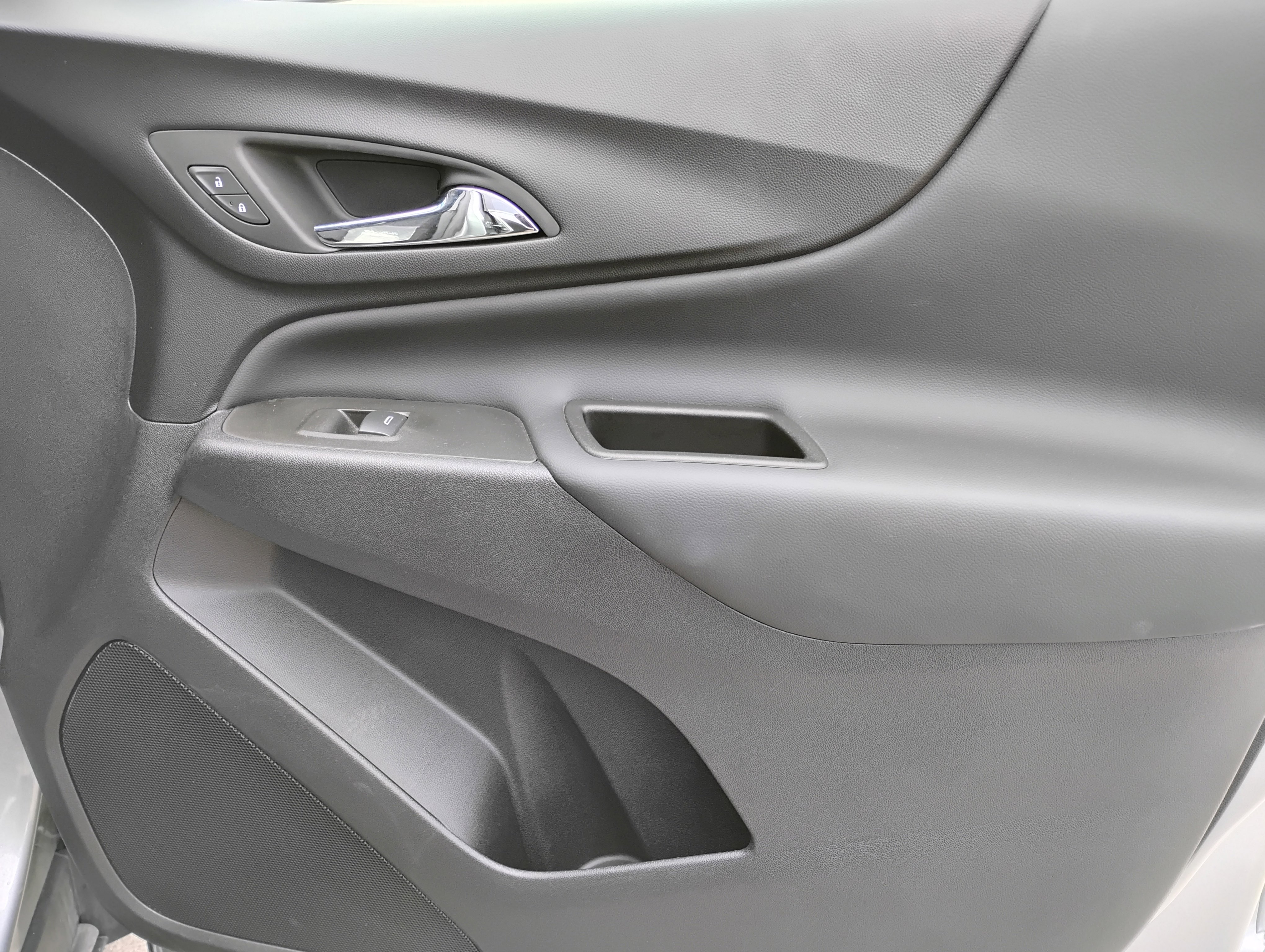 Used 2024 Chevrolet Equinox LT FWD image 20