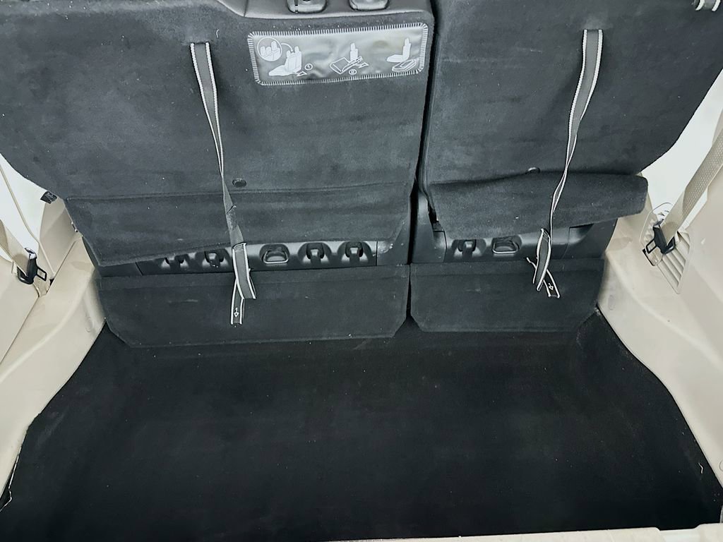 Used 2017 Chrysler Pacifica Touring-L image 26