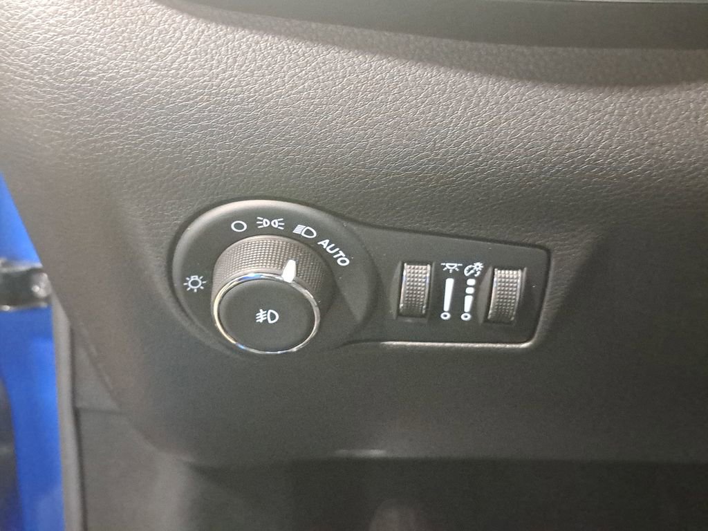 Certified 2022 Jeep Compass Limited image 27