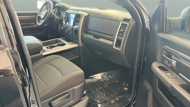 Used 2024 RAM 1500 Warlock AWD/4WD image 18