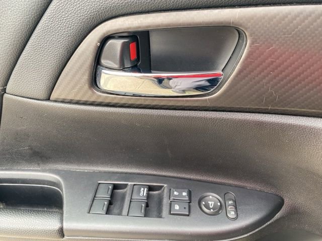 Used 2017 Honda Accord Sport image 16