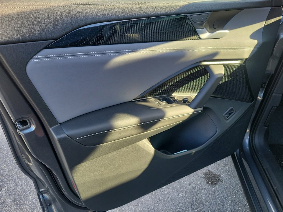 New 2026 Volkswagen Tiguan SE image 32