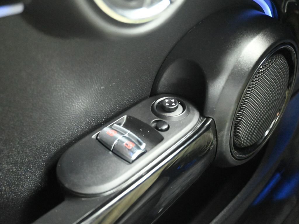 Used 2023 MINI Cooper S FWD image 15