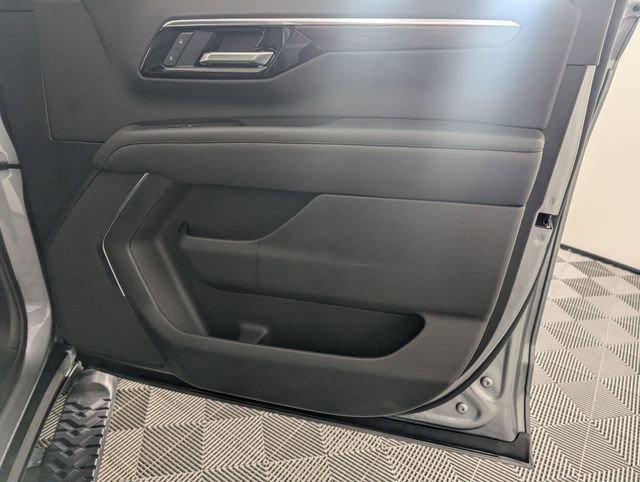 Certified 2025 Chevrolet Suburban Z71 image 36