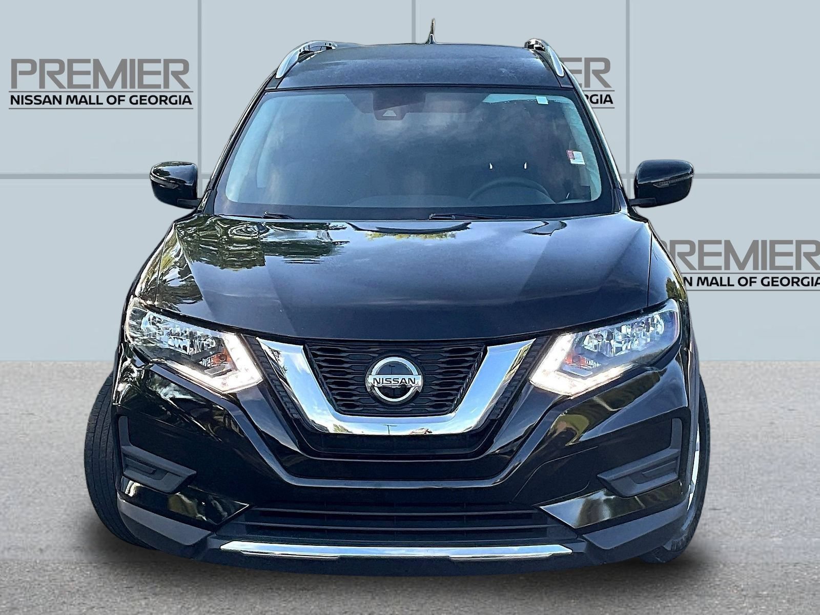 Used 2020 Nissan Rogue SV FWD image 2