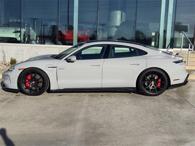 New 2025 Porsche Taycan GTS image 2