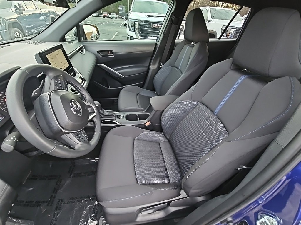 Used 2025 Toyota Corolla Cross AWD Hybrid image 11