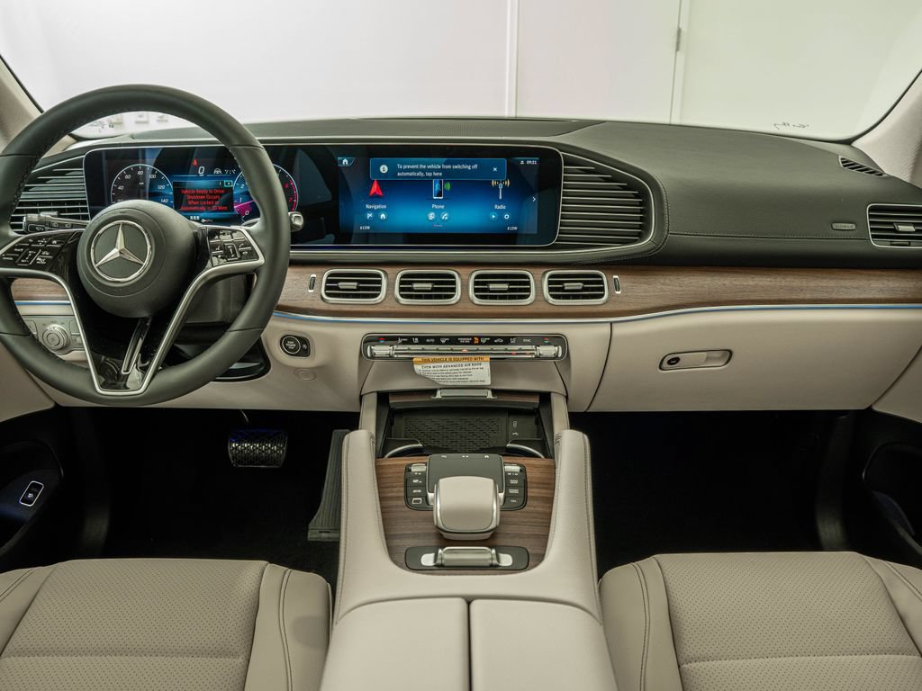 Used 2026 Mercedes-Benz GLS 450 4MATIC image 28