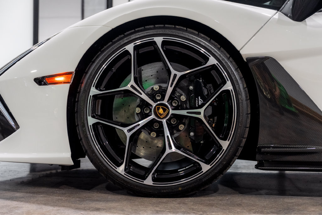 Used 2025 Lamborghini Revuelto AWD/4WD image 80