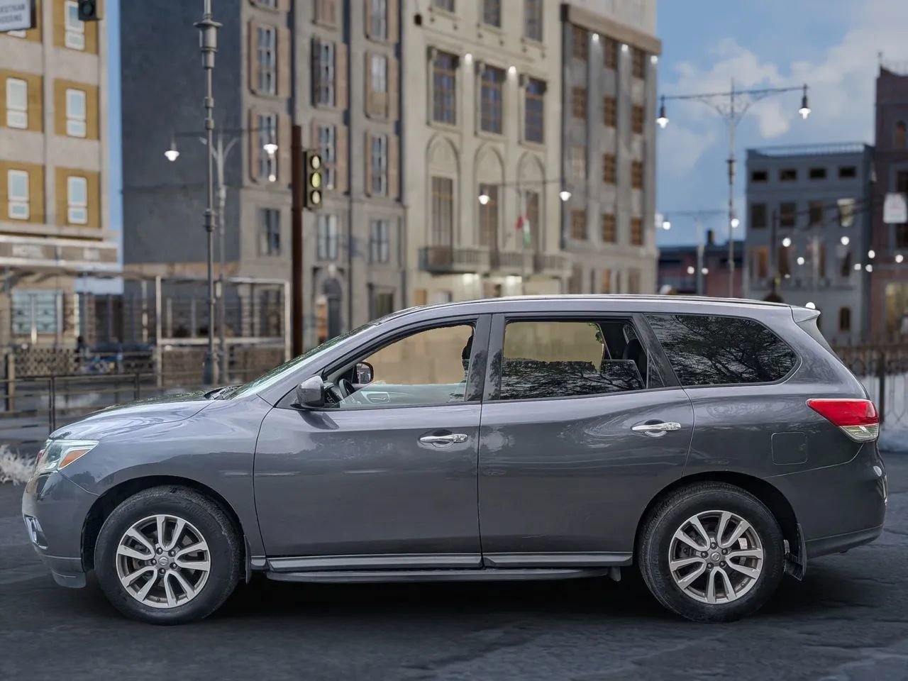 Used 2014 Nissan Pathfinder S AWD/4WD image 4