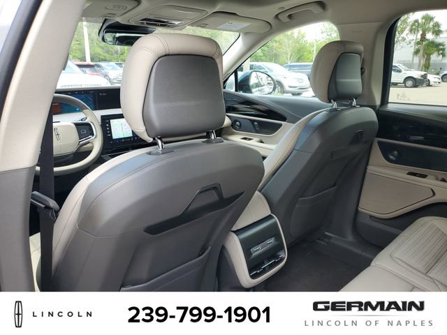 New 2025 Lincoln Nautilus Reserve image 20