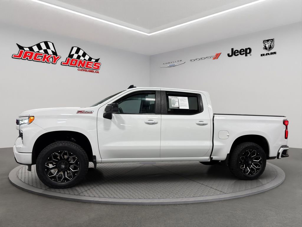 Used 2025 Chevrolet Silverado 1500 RST image 3