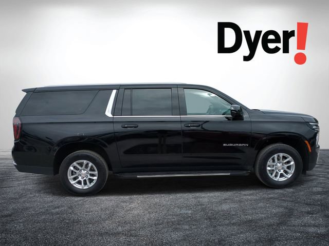 Certified 2025 Chevrolet Suburban LT image 2