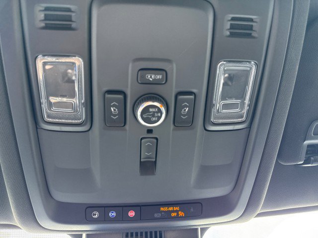 Used 2025 Chevrolet Tahoe Premier image 29