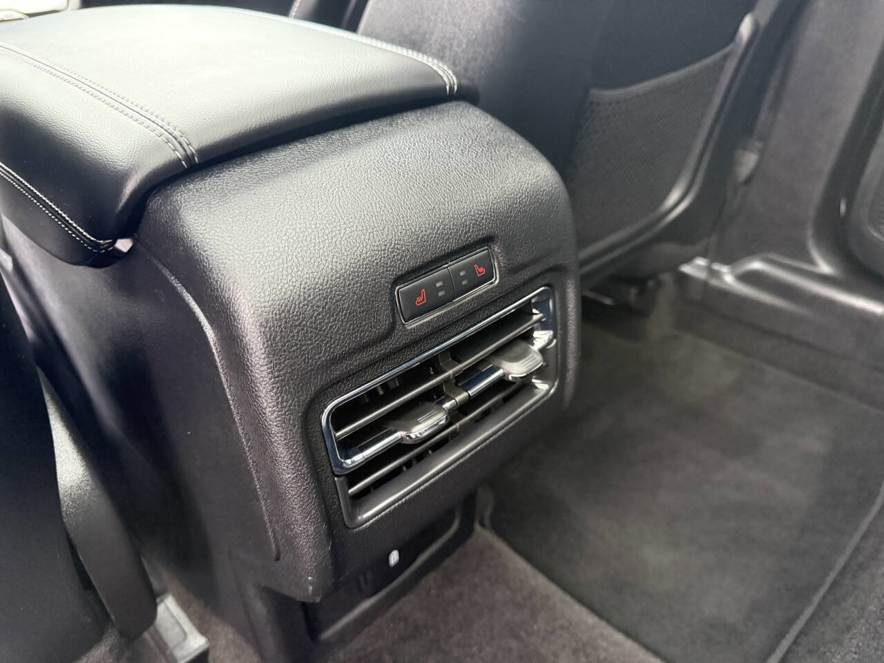 Used 2022 Lincoln Corsair AWD w/ Premium Package image 19