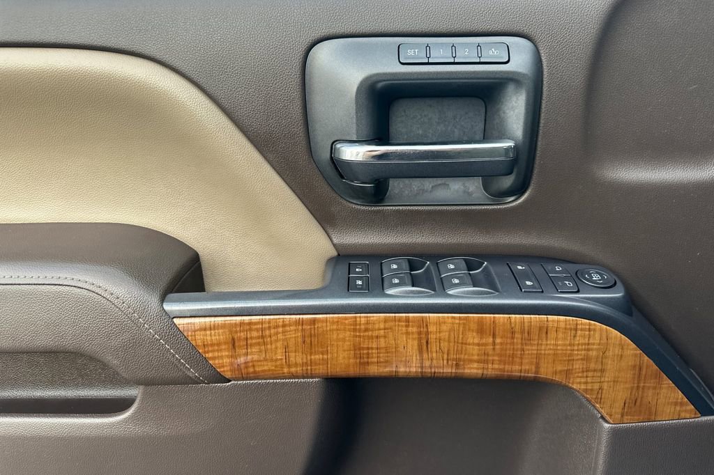 Used 2015 GMC Sierra 2500 SLT w/ Driver Alert Package image 11