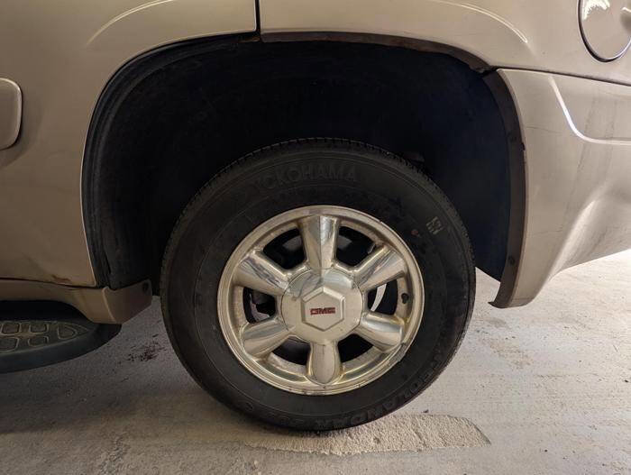 Used 2004 GMC Envoy SLT AWD/4WD image 14