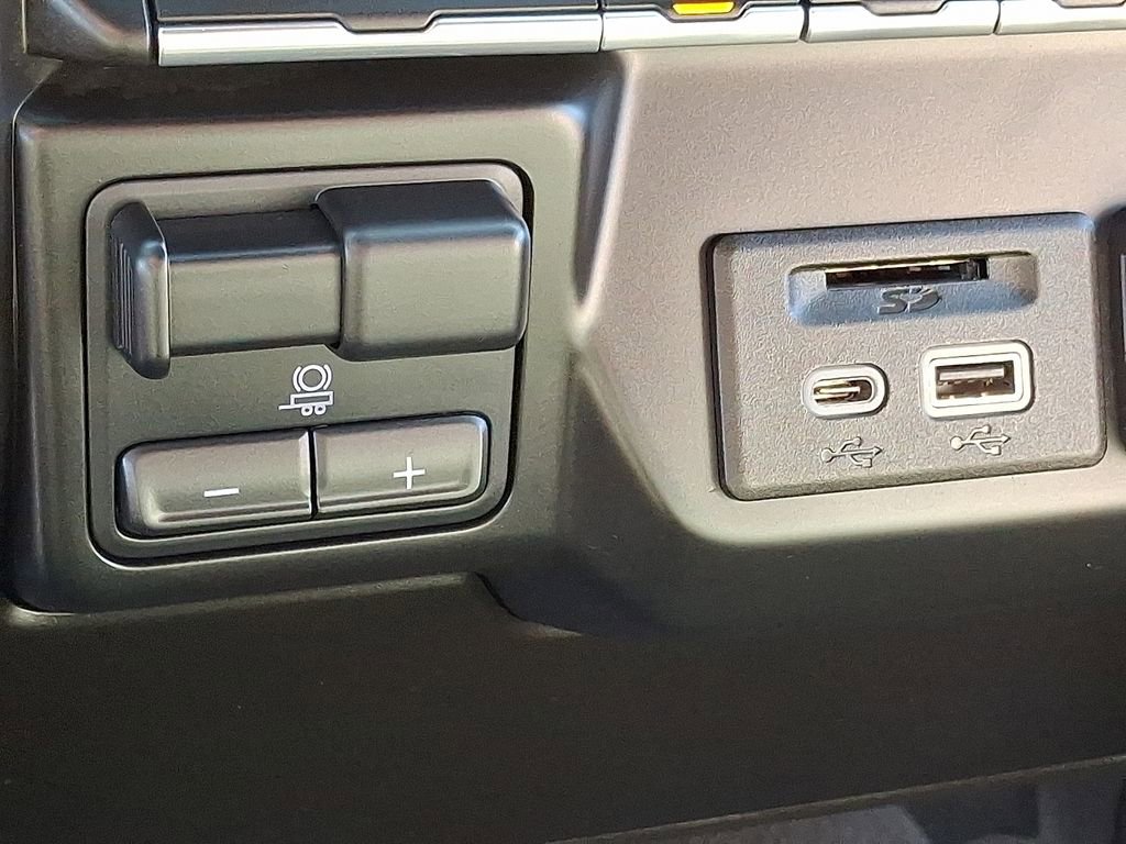 Used 2021 GMC Sierra 1500 SLT image 28