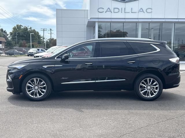Used 2022 Buick Enclave Avenir w/ Avenir Technology Package AWD/4WD image 10