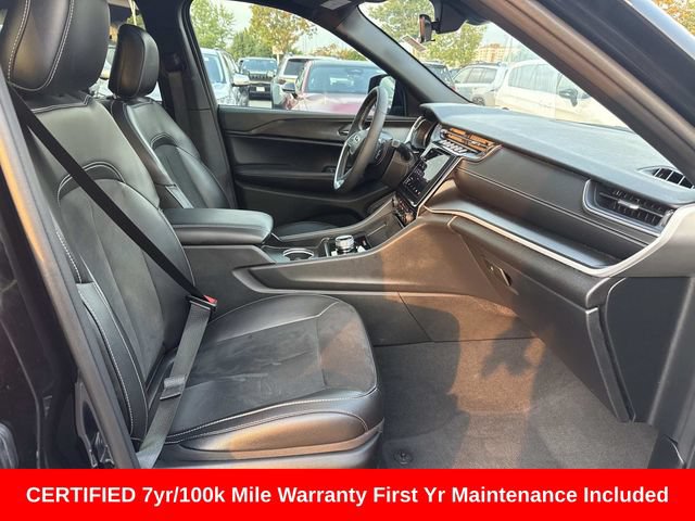 Used 2025 Jeep Grand Cherokee Altitude AWD/4WD image 10
